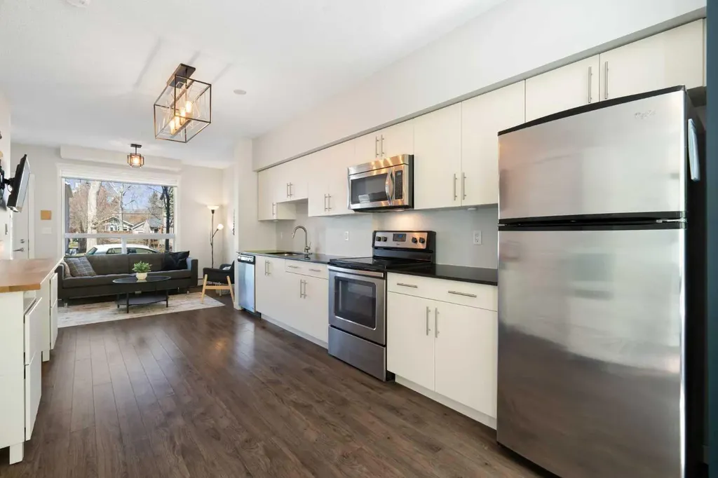 1740 9 Street NW Calgary AB T2M 4Z5
