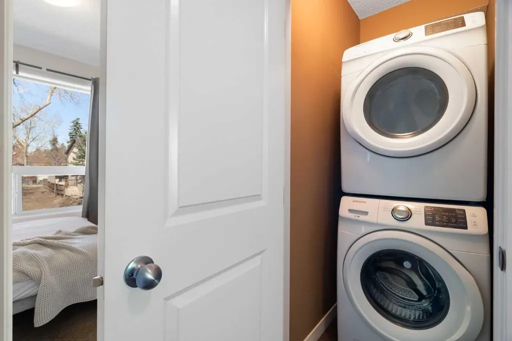 1740 9 Street NW Calgary AB T2M 4Z5