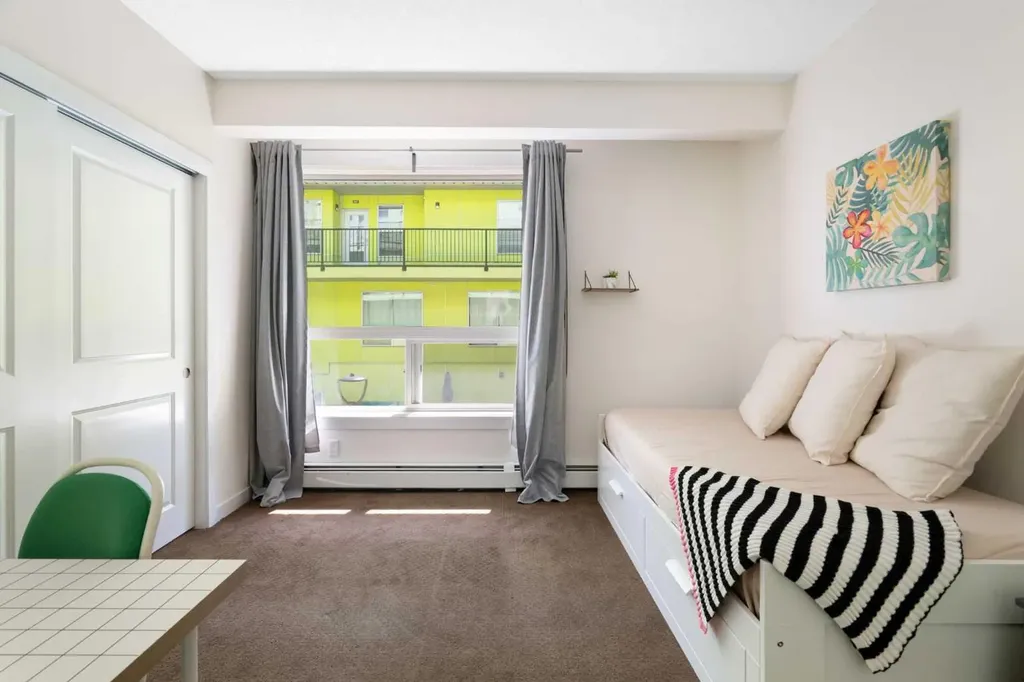 1740 9 Street NW Calgary AB T2M 4Z5