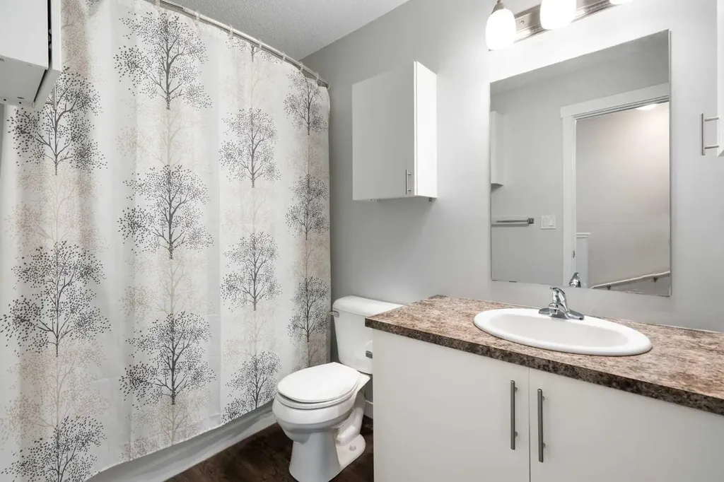 1740 9 Street NW Calgary AB T2M 4Z5