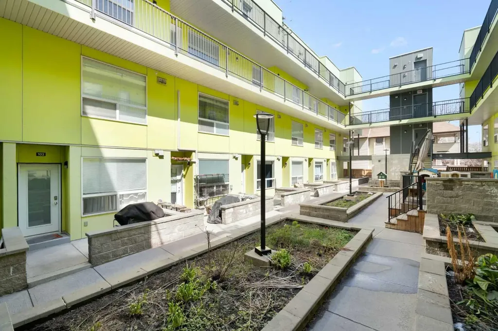 1740 9 Street NW Calgary AB T2M 4Z5