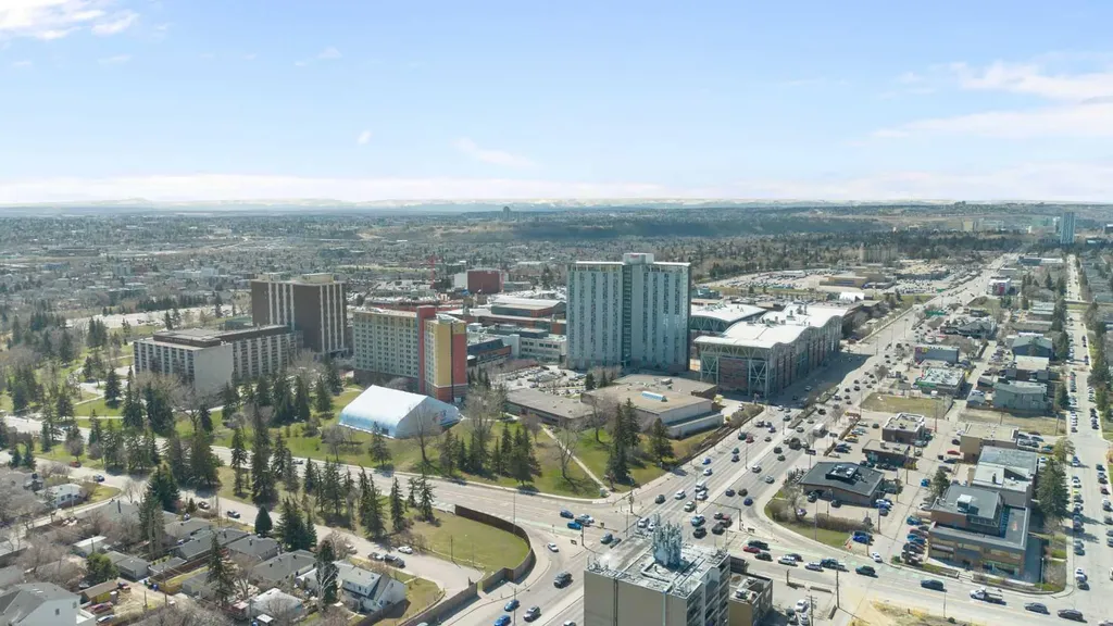 1740 9 Street NW Calgary AB T2M 4Z5