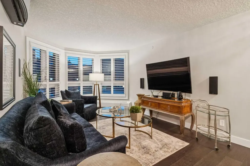 400 Eau Claire Avenue SW Calgary AB T2P 4X2