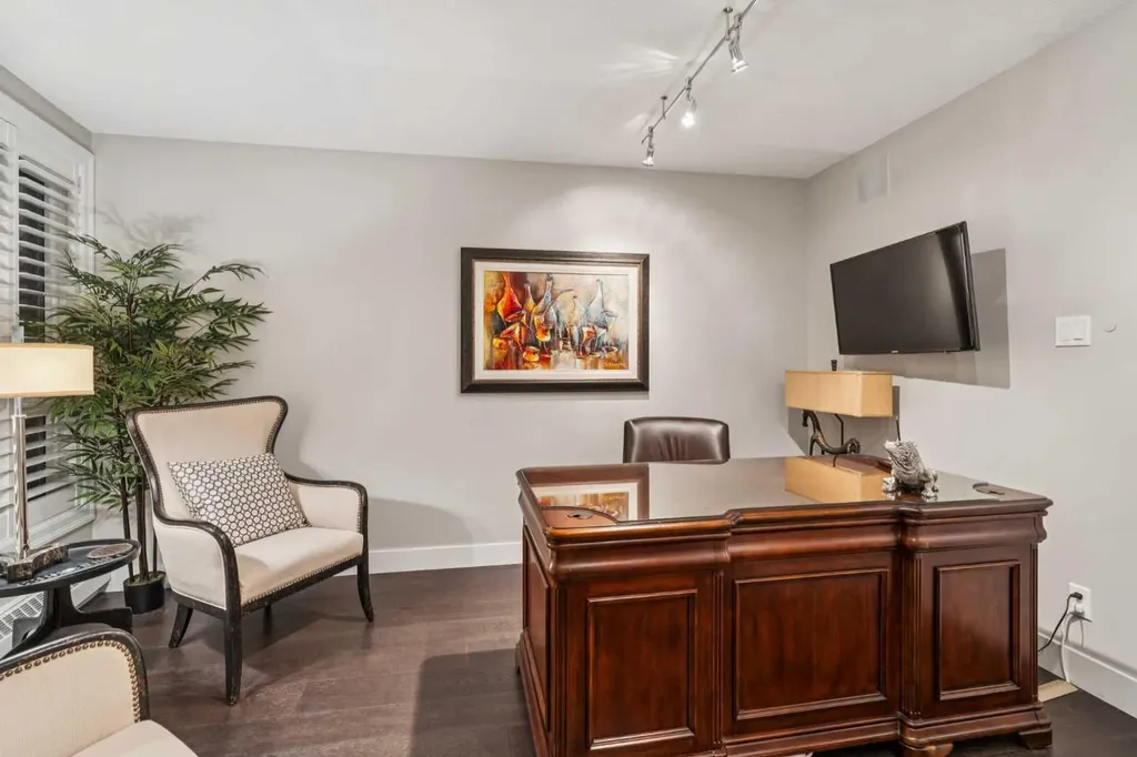 400 Eau Claire Avenue SW Calgary AB T2P 4X2