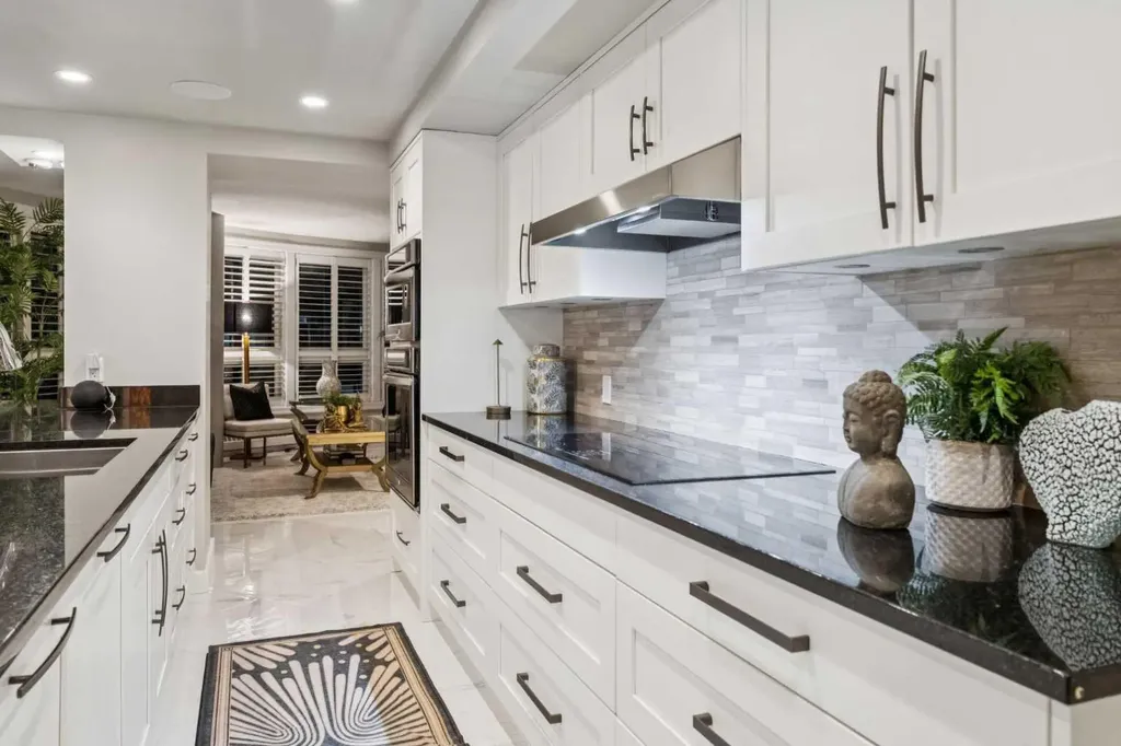 400 Eau Claire Avenue SW Calgary AB T2P 4X2