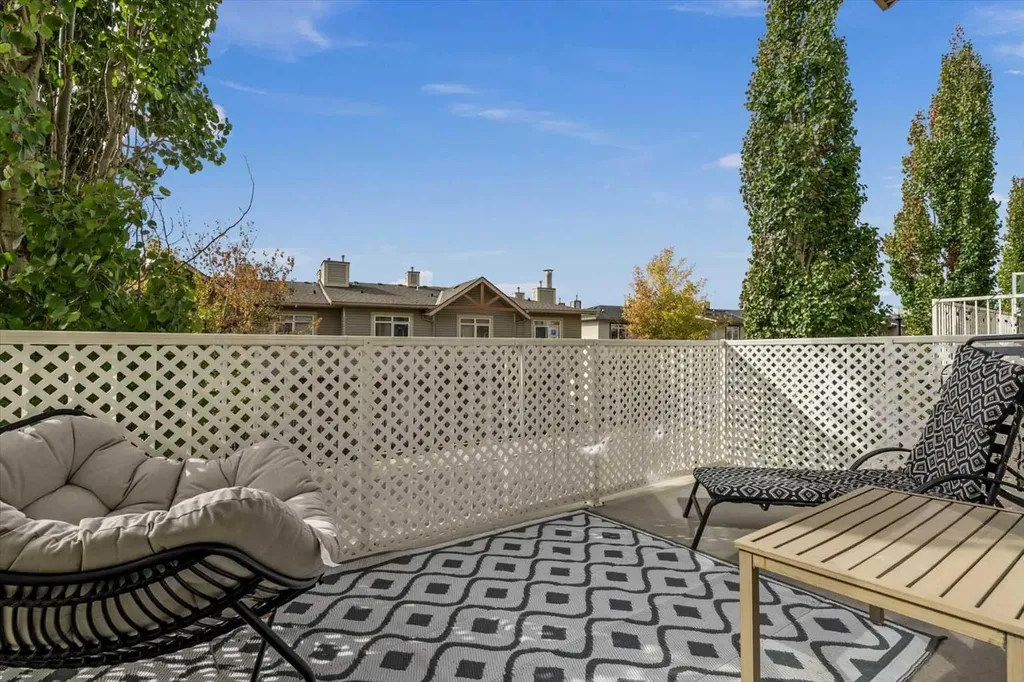 164 Rockyledge View NW Calgary AB T3G 6B2
