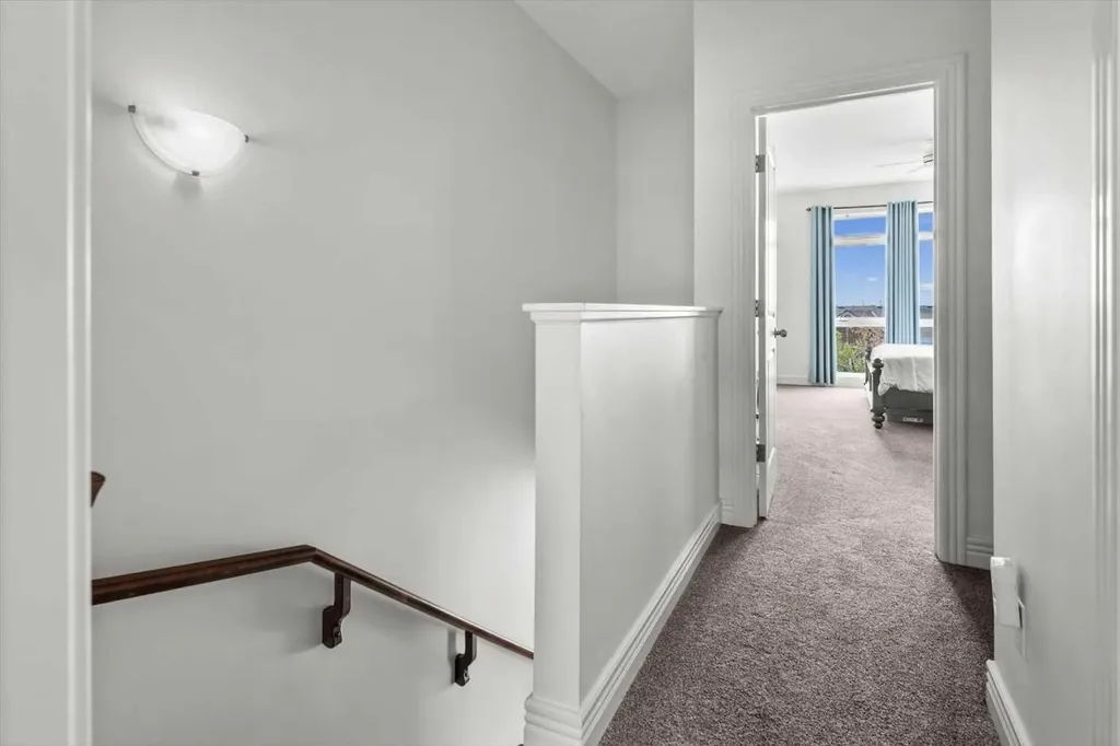164 Rockyledge View NW Calgary AB T3G 6B2