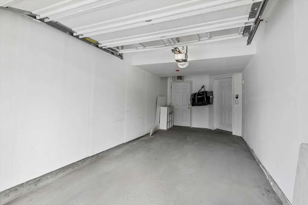 164 Rockyledge View NW Calgary AB T3G 6B2