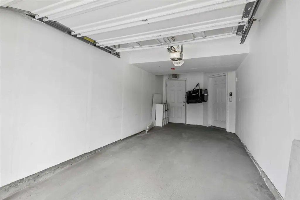 164 Rockyledge View NW Calgary AB T3G 6B2