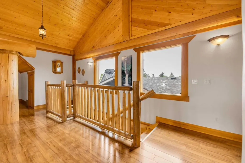 8 Oliver Avenue Gull Lake AB T4L 2N1