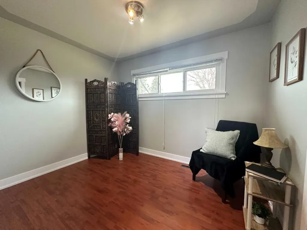 5002 57 Avenue Ponoka AB T4J 1G5