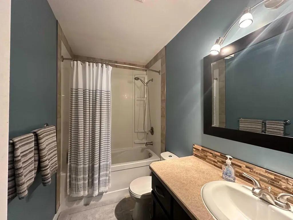 5002 57 Avenue Ponoka AB T4J 1G5