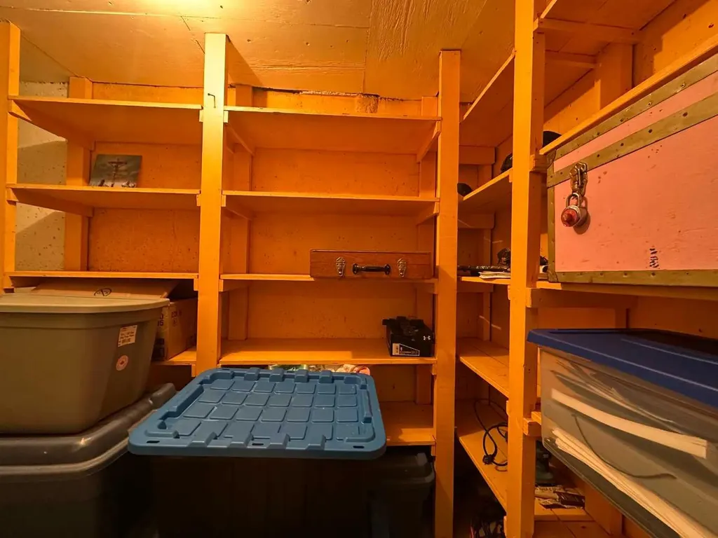 5002 57 Avenue Ponoka AB T4J 1G5