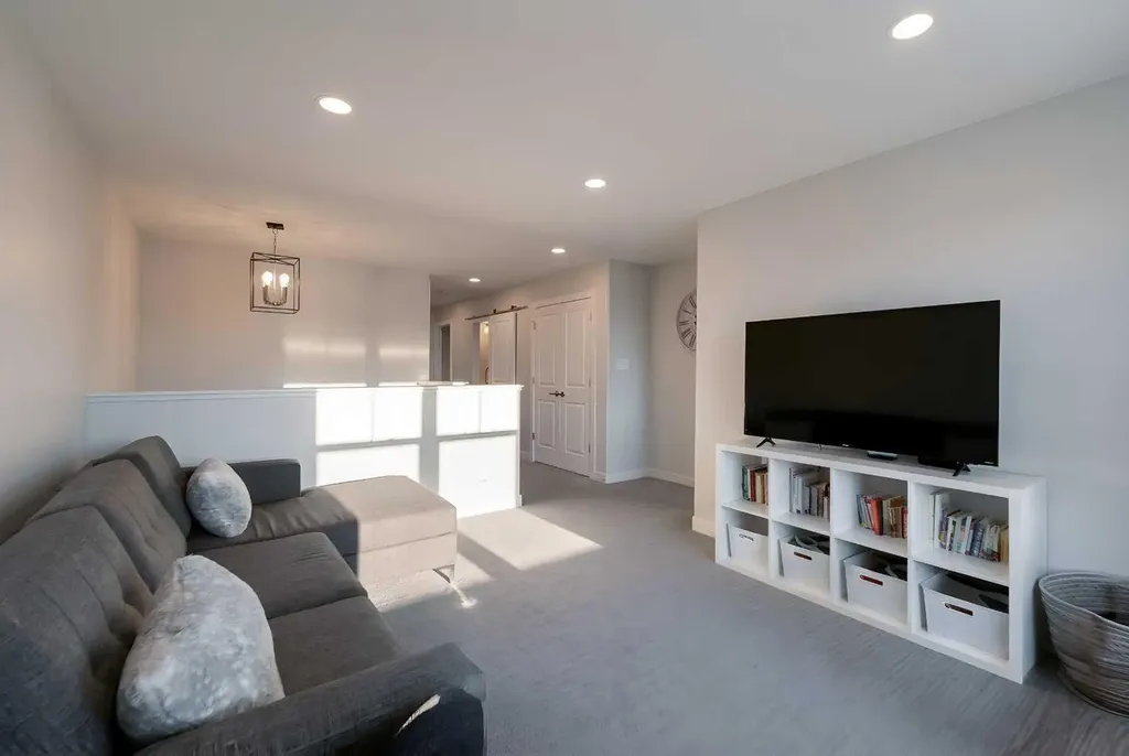 781 Atlantic Cove W Lethbridge AB T1J 5S9