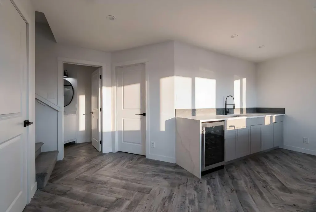 781 Atlantic Cove W Lethbridge AB T1J 5S9
