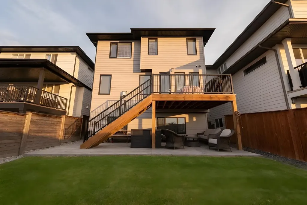 781 Atlantic Cove W Lethbridge AB T1J 5S9
