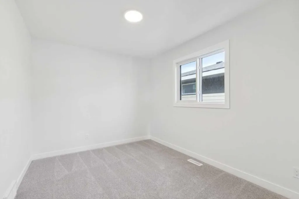 434 Bighorn Avenue SW Calgary AB T2Y1C9