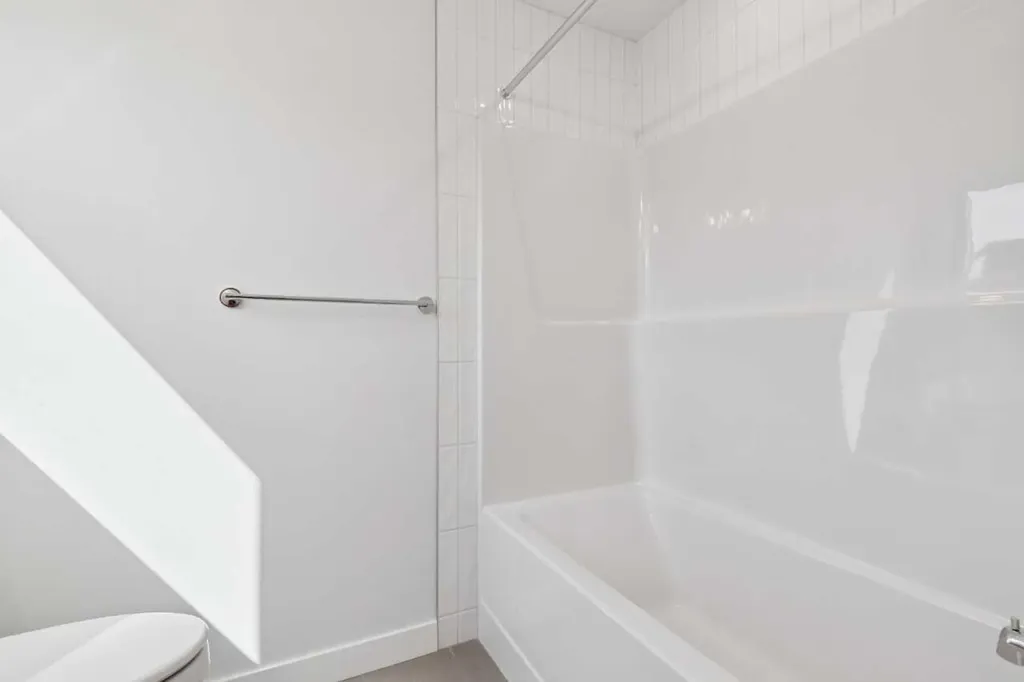 434 Bighorn Avenue SW Calgary AB T2Y1C9