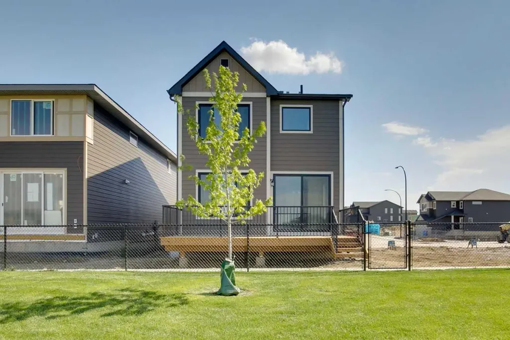 434 Bighorn Avenue SW Calgary AB T2Y1C9