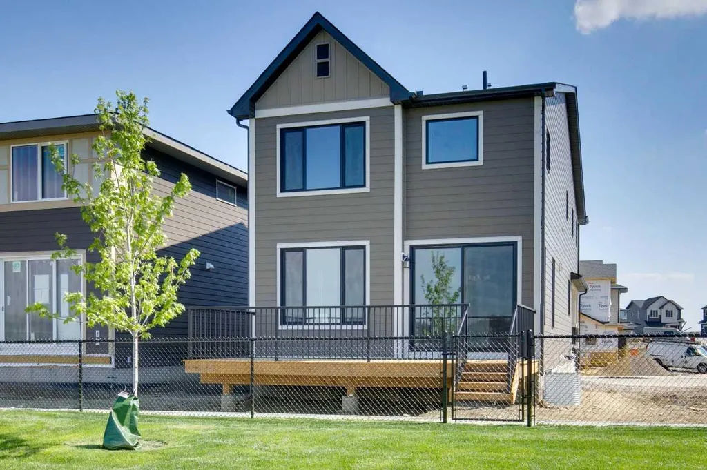 434 Bighorn Avenue SW Calgary AB T2Y1C9