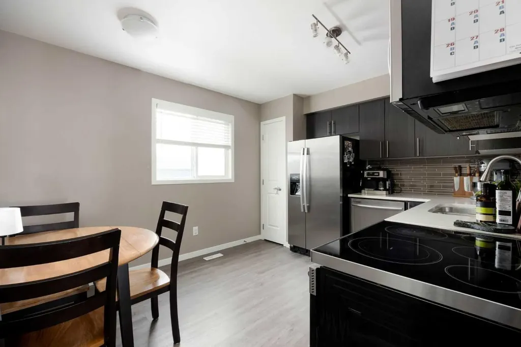 711 Beacon Hill Drive Fort Mcmurray AB T9H 3R5