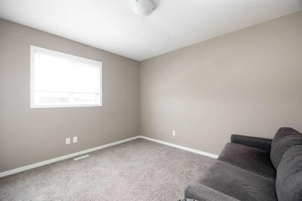 711 Beacon Hill Drive Fort Mcmurray AB T9H 3R5