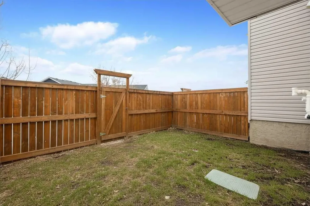 711 Beacon Hill Drive Fort Mcmurray AB T9H 3R5