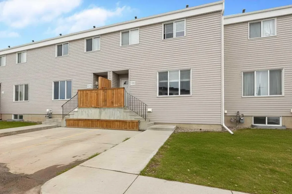 711 Beacon Hill Drive Fort Mcmurray AB T9H 3R5