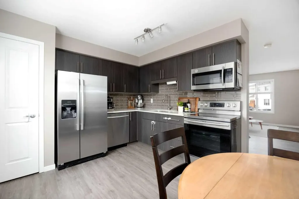 711 Beacon Hill Drive Fort Mcmurray AB T9H 3R5