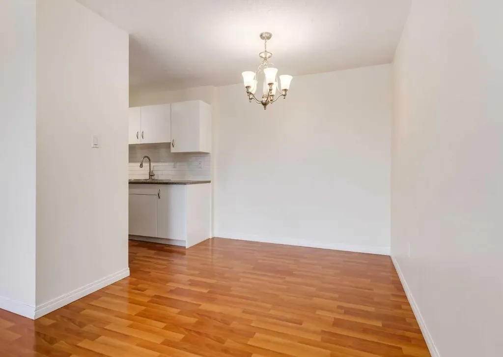 8948 Elbow Drive SW Calgary AB T2V 0H9