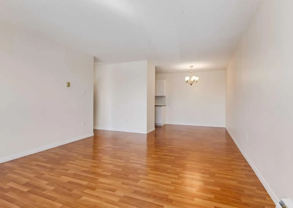 8948 Elbow Drive SW Calgary AB T2V 0H9