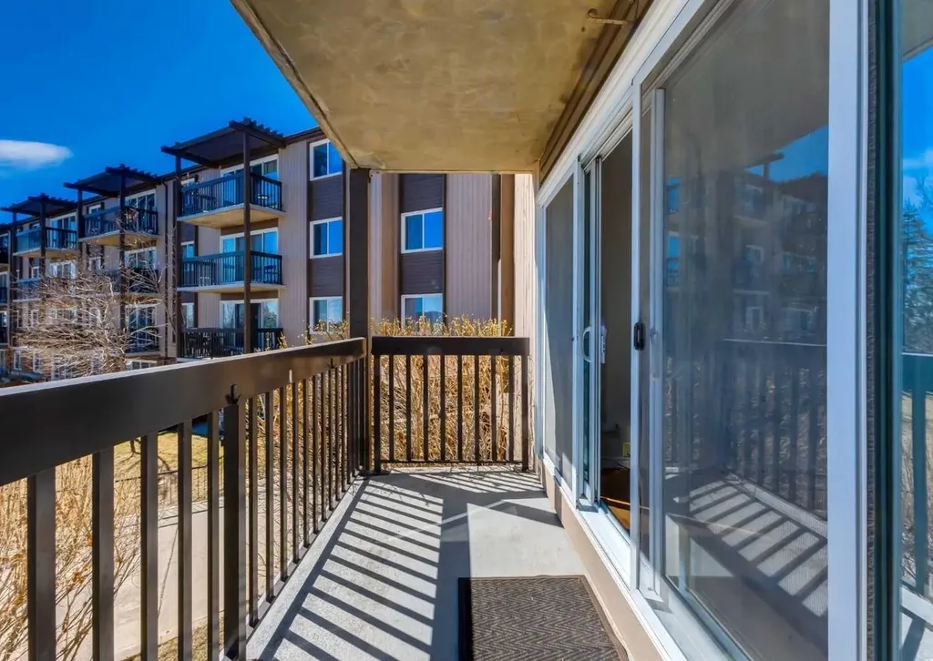 8948 Elbow Drive SW Calgary AB T2V 0H9