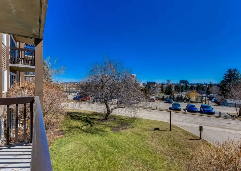 8948 Elbow Drive SW Calgary AB T2V 0H9