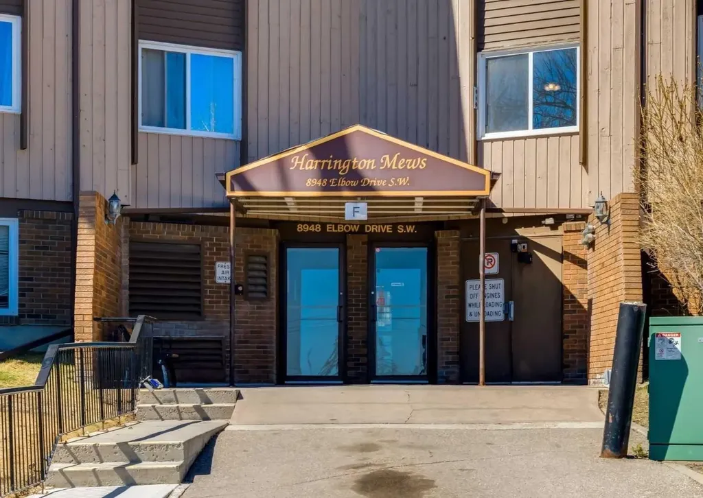 8948 Elbow Drive SW Calgary AB T2V 0H9