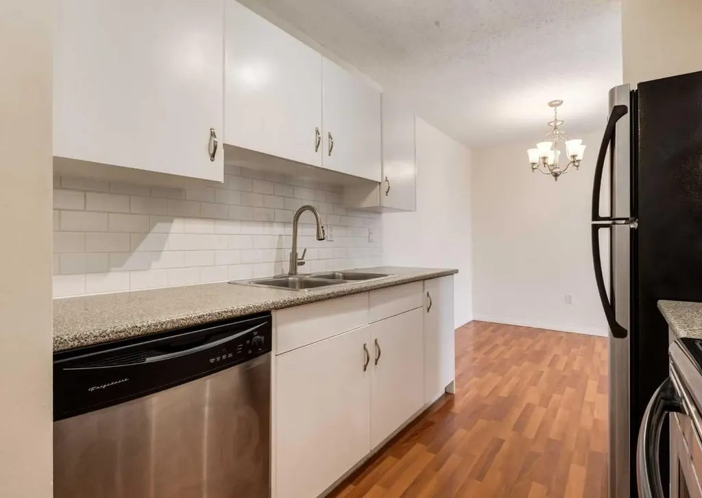 8948 Elbow Drive SW Calgary AB T2V 0H9
