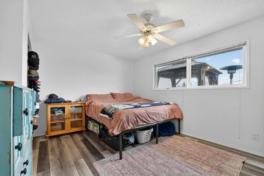 943 East Avenue Pincher Creek AB T0K 1W0
