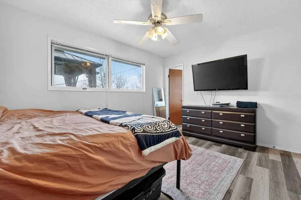 943 East Avenue Pincher Creek AB T0K 1W0