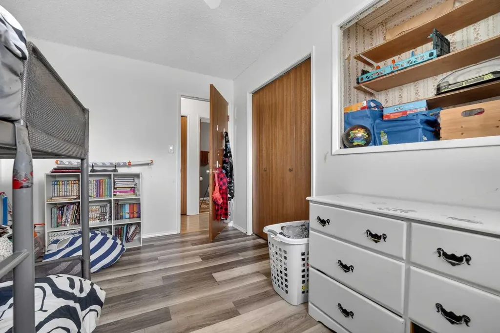 943 East Avenue Pincher Creek AB T0K 1W0