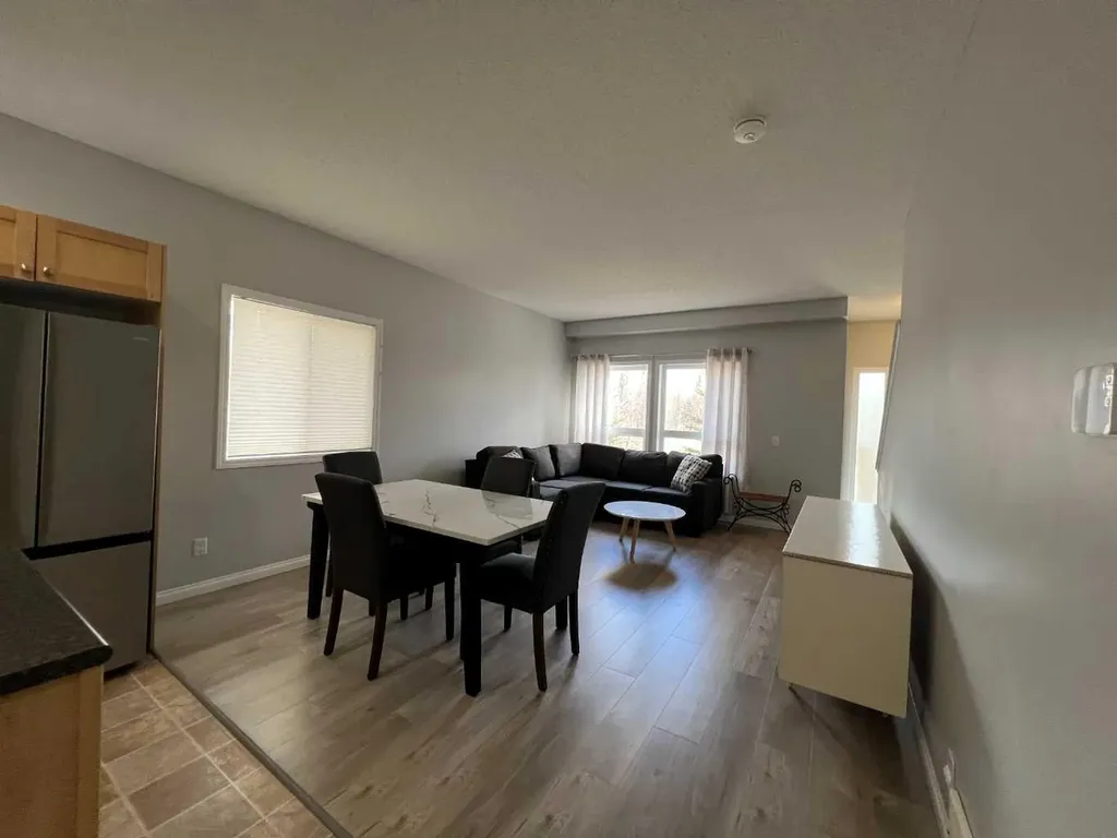 624 41 Street Edson AB T7E 1A4