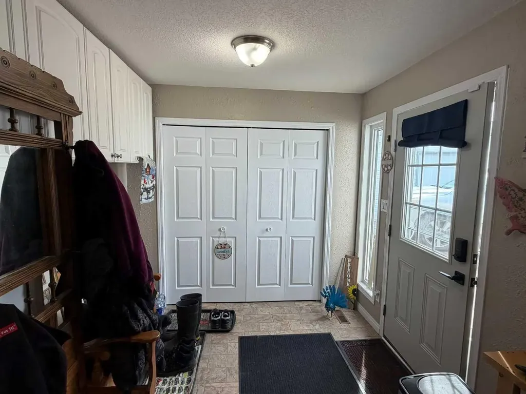 121 2 Avenue Falher AB T0H 1M0