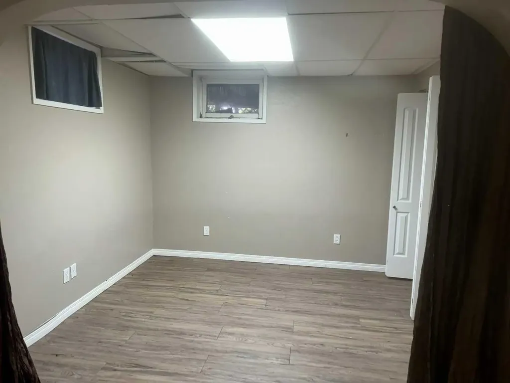 121 2 Avenue Falher AB T0H 1M0