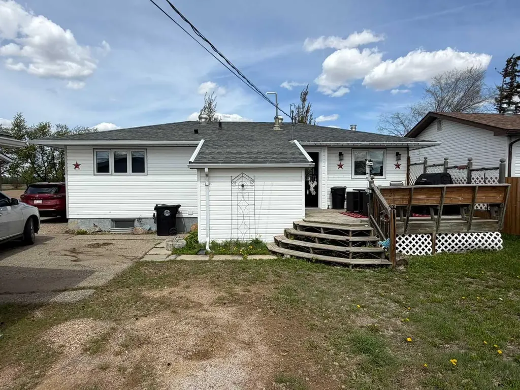 121 2 Avenue Falher AB T0H 1M0