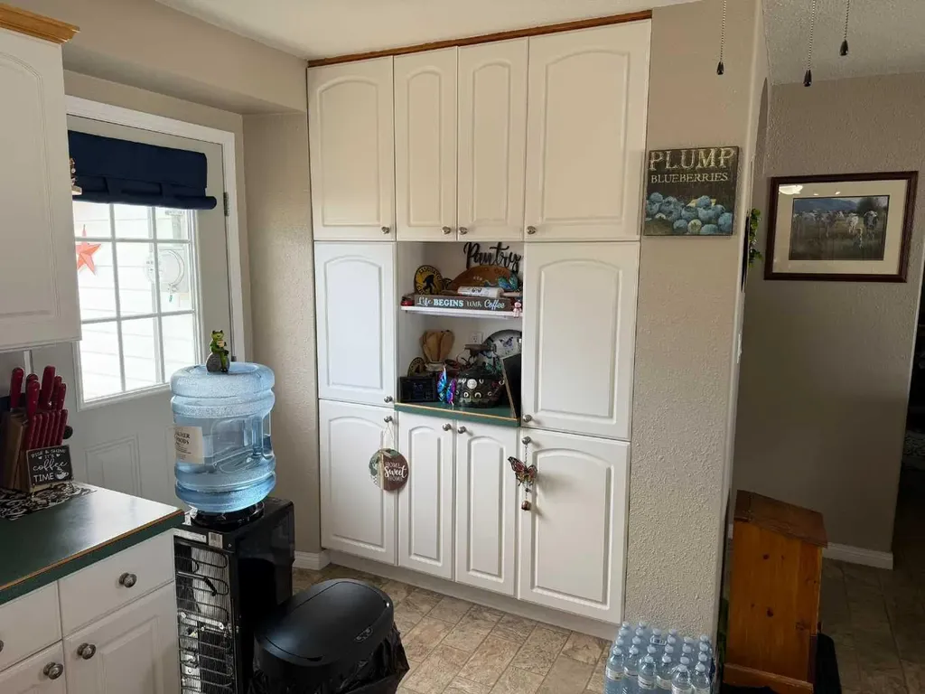 121 2 Avenue Falher AB T0H 1M0