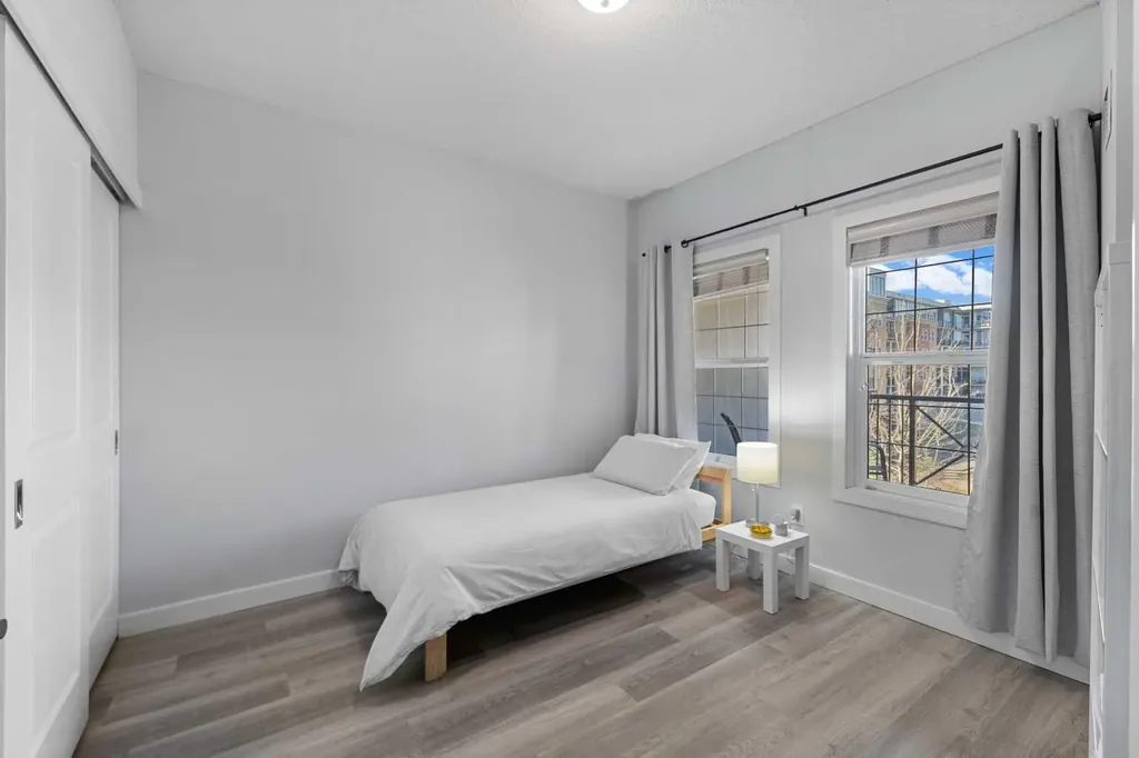 11811 Lake Fraser Drive SE Calgary AB T2J 7J4
