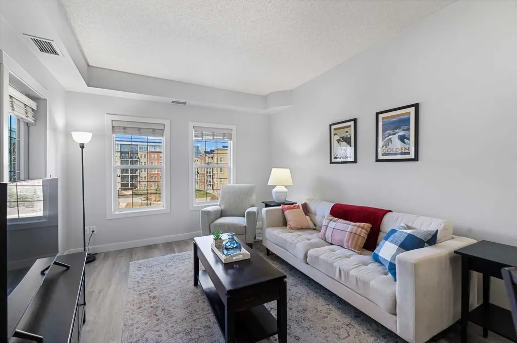 11811 Lake Fraser Drive SE Calgary AB T2J 7J4