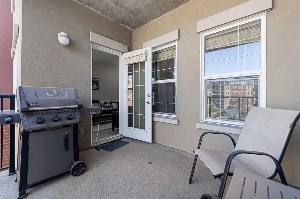 11811 Lake Fraser Drive SE Calgary AB T2J 7J4