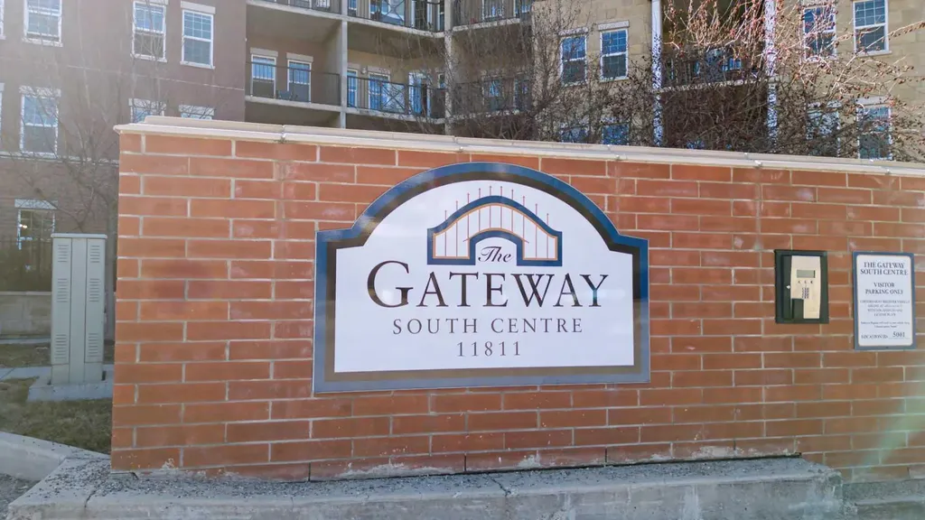 11811 Lake Fraser Drive SE Calgary AB T2J 7J4