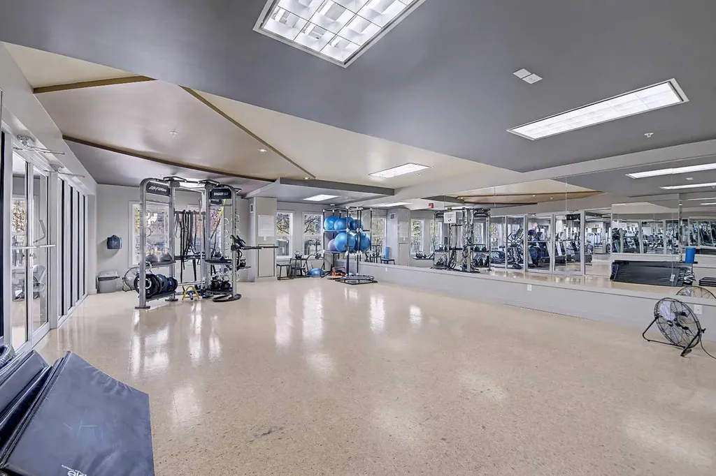 11811 Lake Fraser Drive SE Calgary AB T2J 7J4