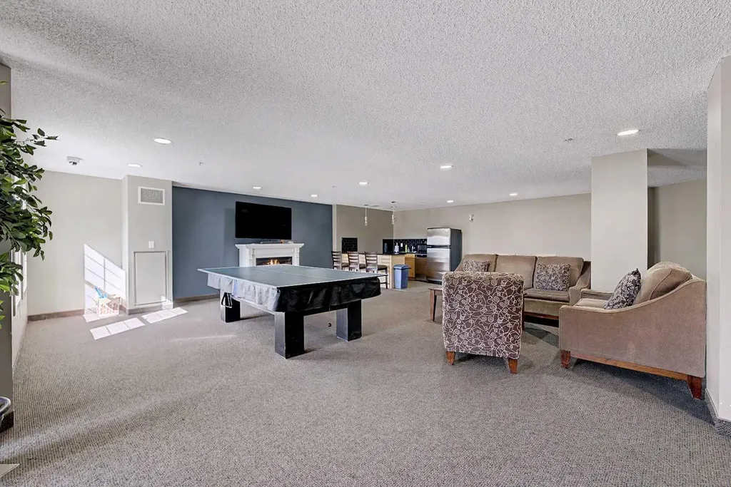 11811 Lake Fraser Drive SE Calgary AB T2J 7J4