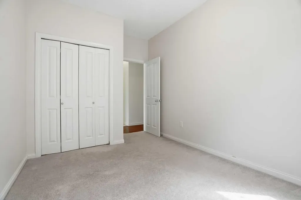 44 6a Street NE Calgary AB T2E4A3